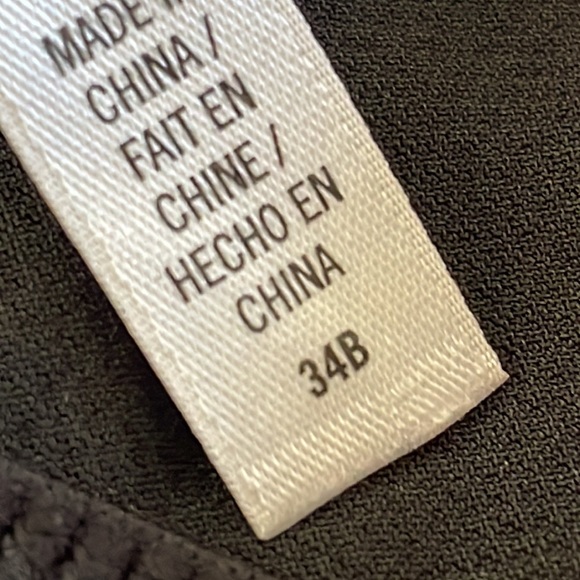 VICTORIA’S SECRET VSX SPORT Zip front sports bra, size 34B, excellent condition! - Picture 7 of 10